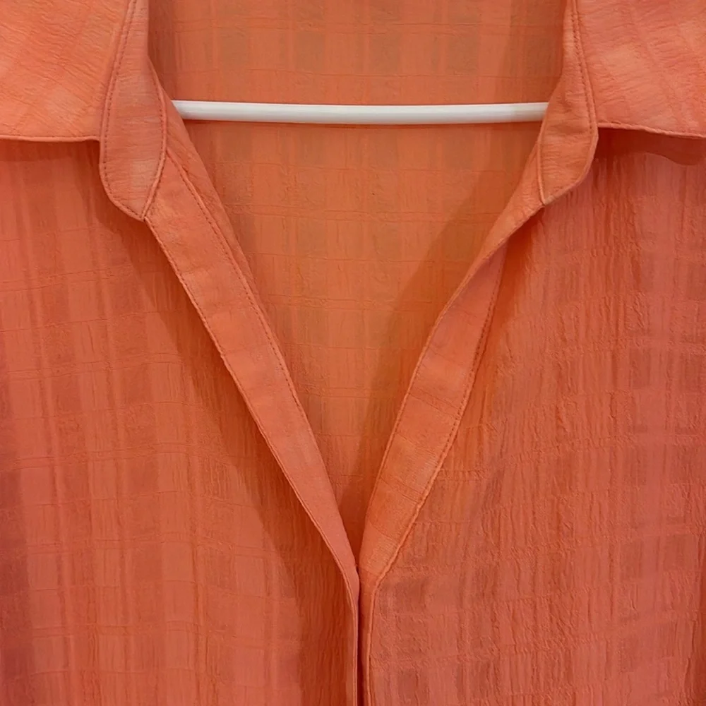 Peach colored women’s shirt - Picture 4 of 5